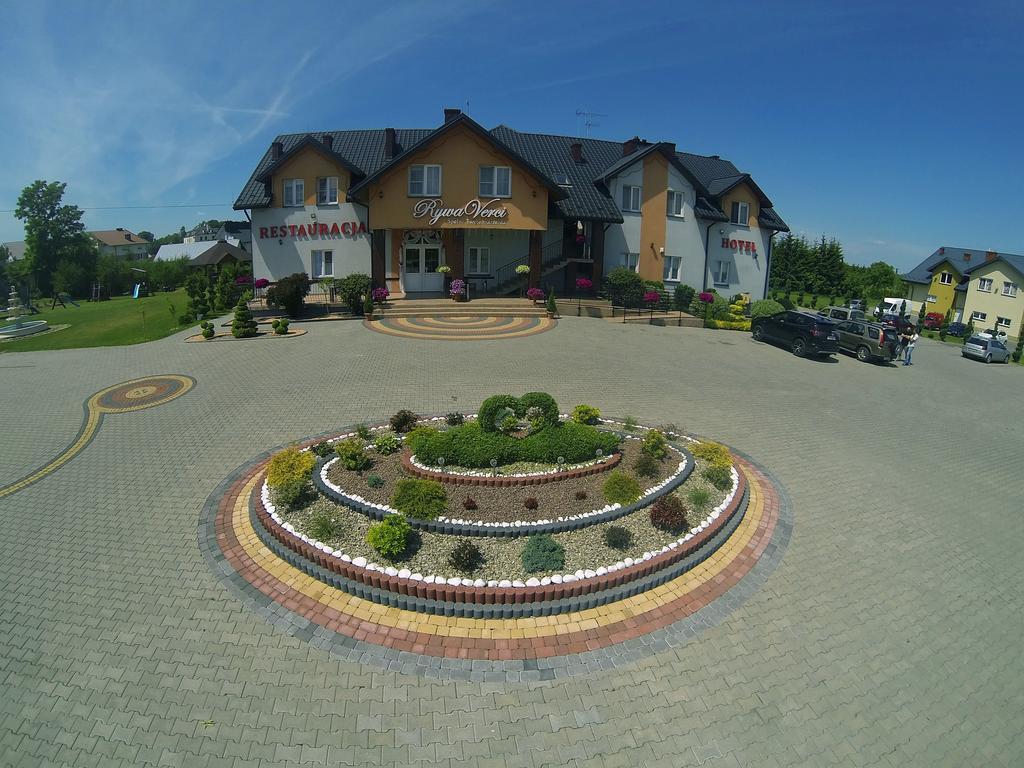 Hotel Restauracja Lorenzo Stopnica المظهر الخارجي الصورة